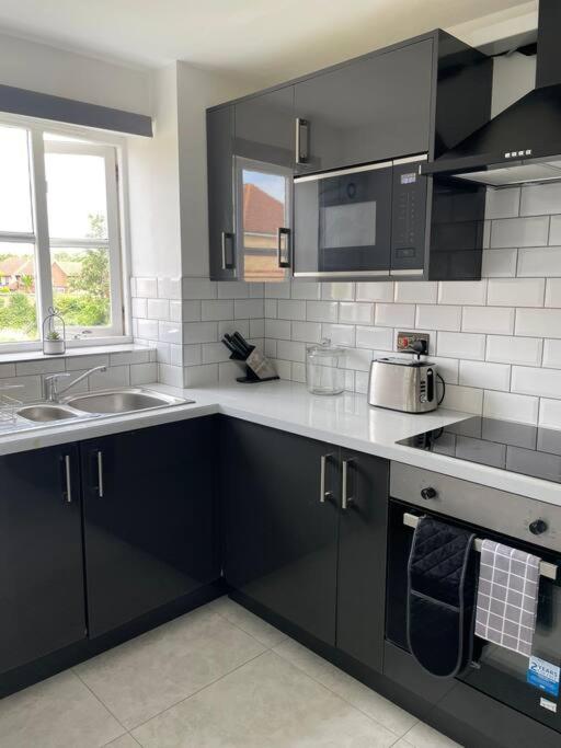 Grays Serviced Apartment Stifford ภายนอก รูปภาพ