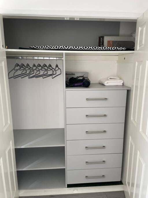 Grays Serviced Apartment Stifford ภายนอก รูปภาพ