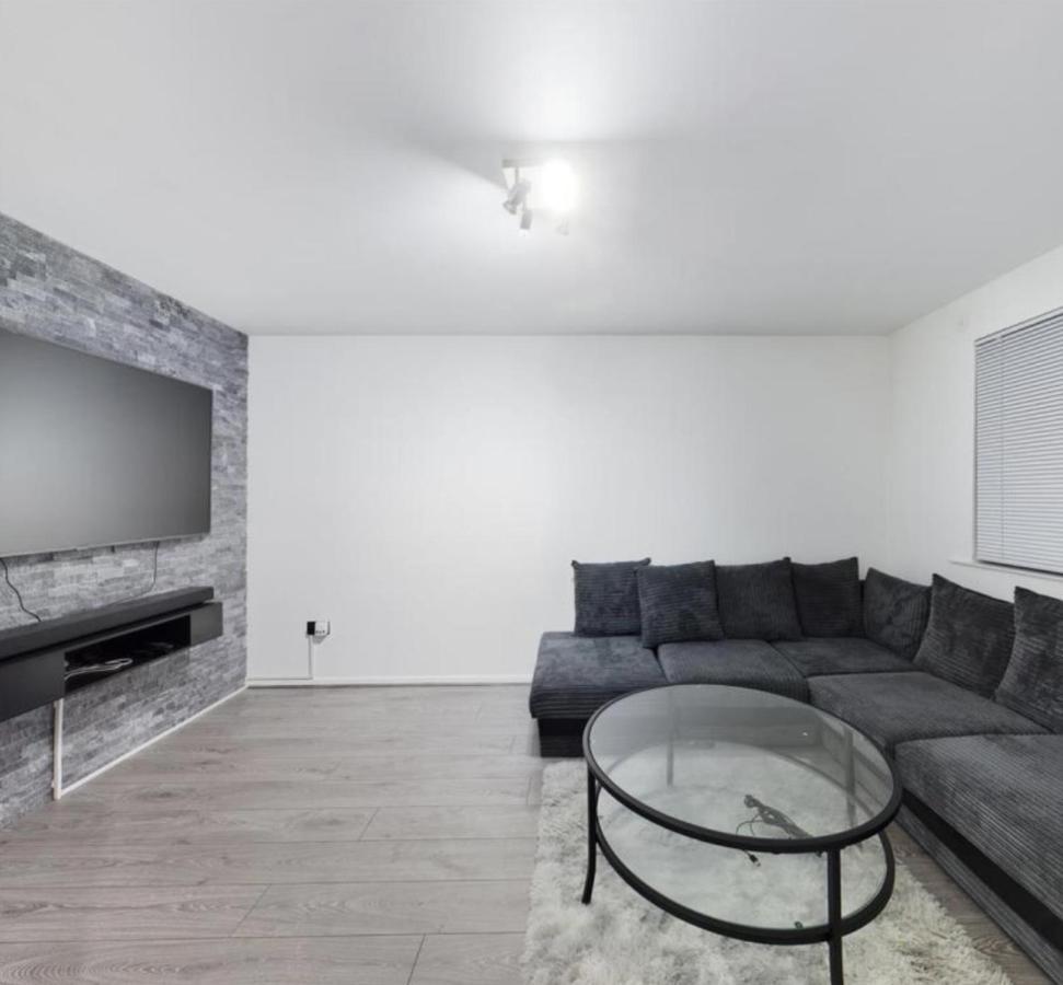 Grays Serviced Apartment Stifford ภายนอก รูปภาพ
